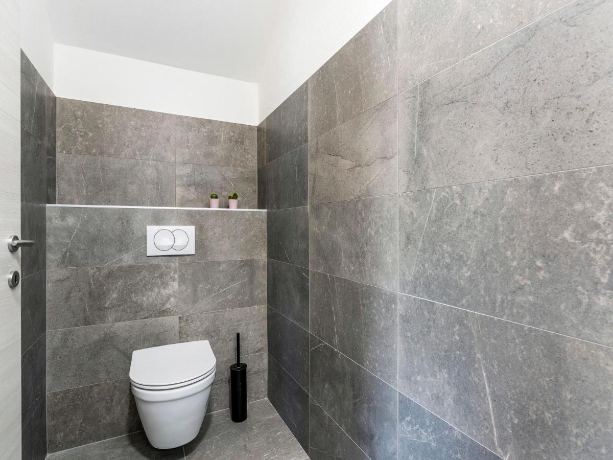 Holiday Home Villa Isabela - Prc423 By Interhome Nova Vas  Kültér fotó