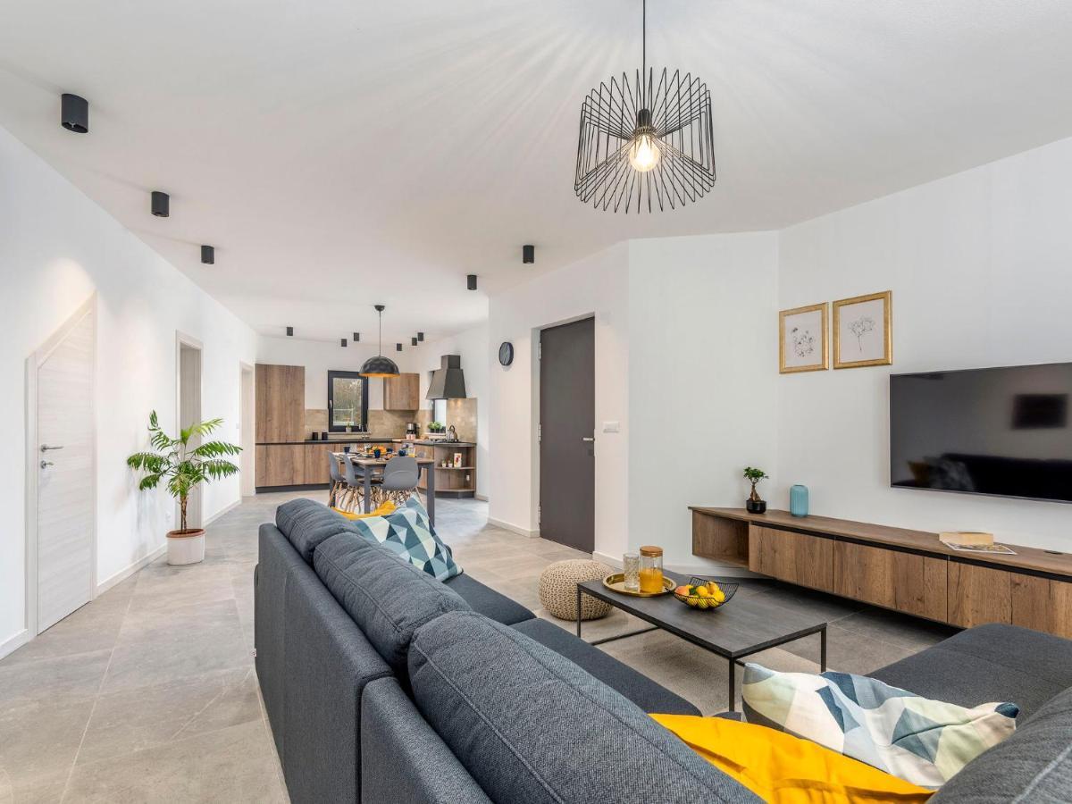 Holiday Home Villa Isabela - Prc423 By Interhome Nova Vas  Kültér fotó